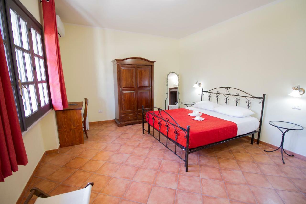Guest House Capitan Libeccio Tropea Exteriör bild